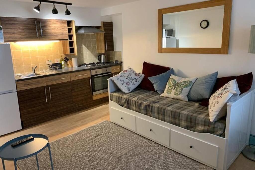 The Snug, A Great Flat In The Heart Of Peebles. Apartment ภายนอก รูปภาพ